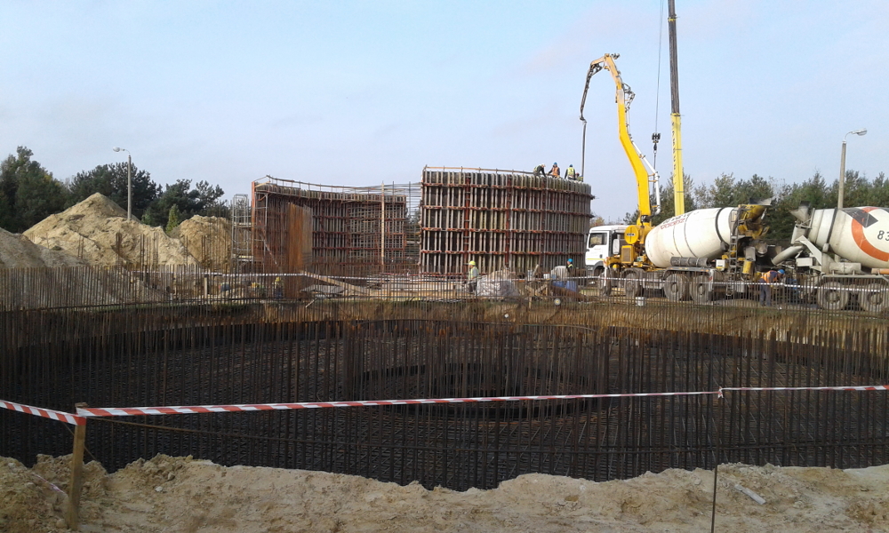 Fot. 5. Zbrojenie i szalowanie zbiornika wewnętrznego Ø 1,9 m na ścieki oczyszczone (reaktor – obiekt 3A).
